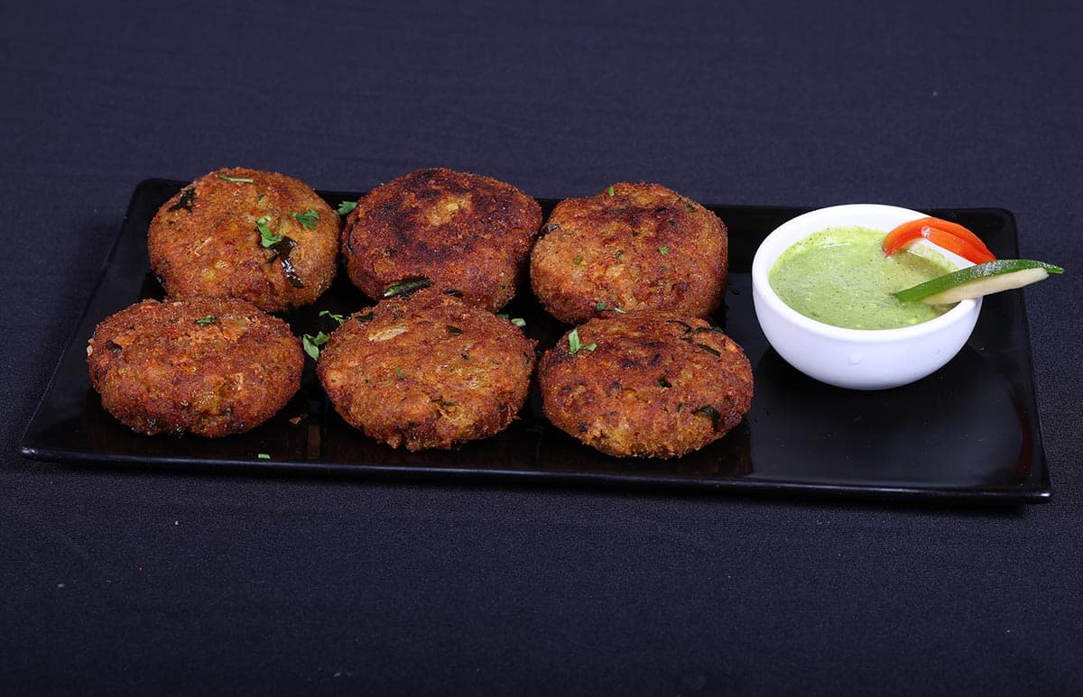 Vegetable cutlets with mint chutney at Foyer