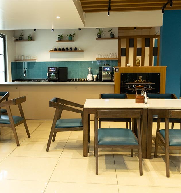 Foyer restaurant seating